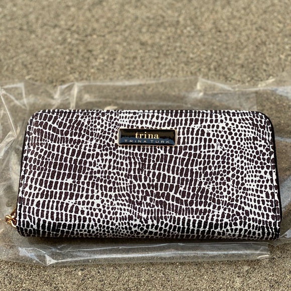 Trina Turk Black and White Wallet - Picture 3 of 3